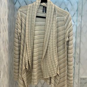 long sleeve over coat!!